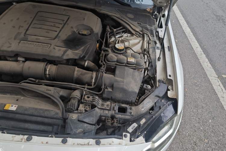 Used Jaguar XFL 2017 XFL 2.0T 240PS Luxury Edition Engine Bay Left