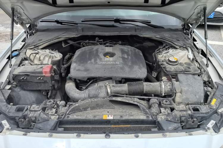 Used Jaguar XFL 2017 XFL 2.0T 200PS Elite Edition Engine Bay
