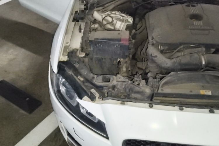 Used Jaguar XFL 2017 XFL 2.0T 200PS Elite Edition Engine Bay Right