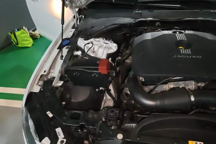 Used Jaguar XFL 2017 XFL 2.0T 240PS Luxury Edition Engine Bay Right