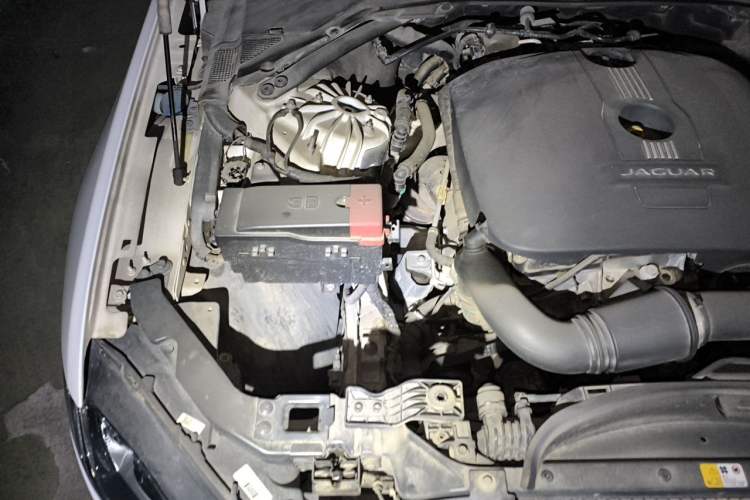 Used Jaguar XFL 2017 XFL 2.0T 200PS Windflower Edition Engine Bay Right