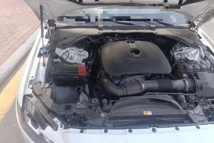 Used Jaguar XFL 2017 XFL 2.0T 240PS Premium Edition Engine Bay Right