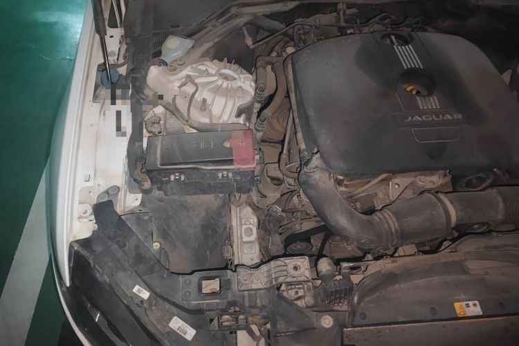 Used Jaguar XFL 2017 XFL 2.0T 240PS Premium Edition Engine Bay Right