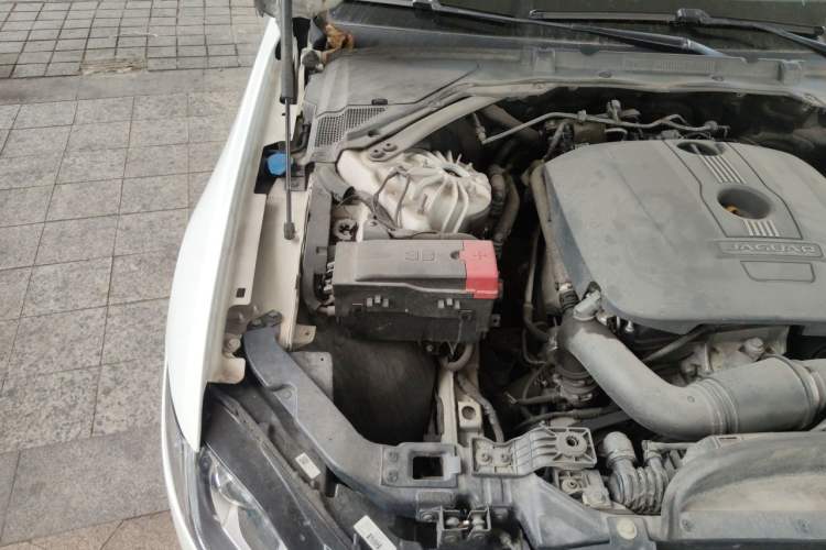 Used Jaguar XFL 2017 XFL 2.0T 240PS Luxury Edition Engine Bay Right