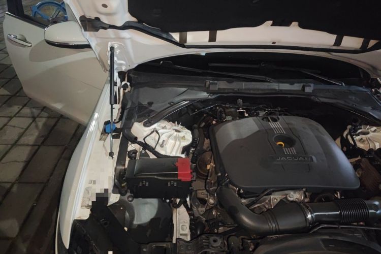 Used Jaguar XFL 2017 XFL 2.0T 240PS Luxury Edition Engine Bay Right