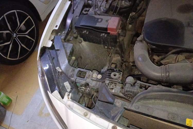Used Jaguar XFL 2017 XFL 2.0T 200PS Luxury Edition Engine Bay Right