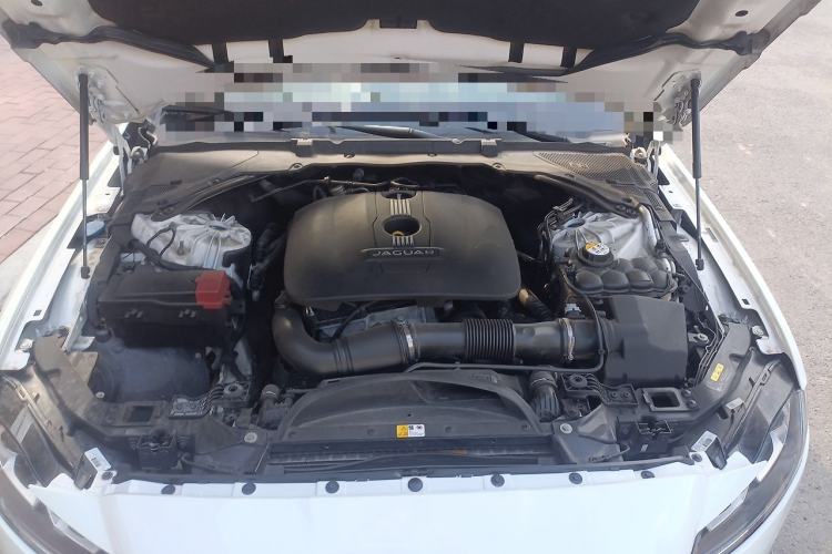 Used Jaguar XFL 2017 XFL 2.0T 240PS Premium Edition Engine Bay