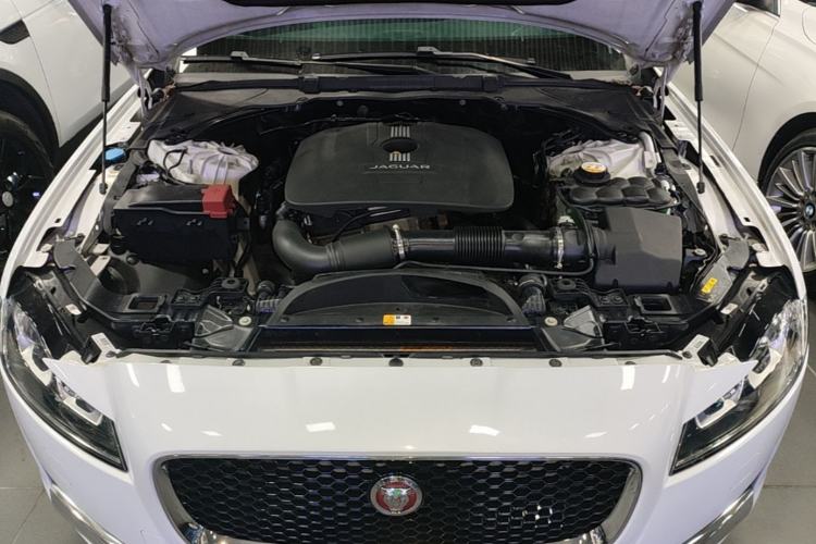 Used Jaguar XFL 2017 XFL 2.0T 240PS Premium Edition Engine Bay