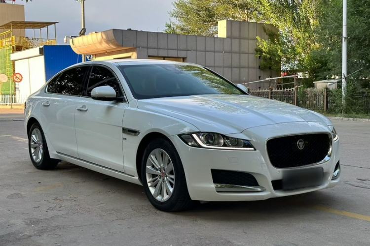 Used Jaguar XFL 2017 XFL 2.0T 240PS Premium Edition Exterior 2