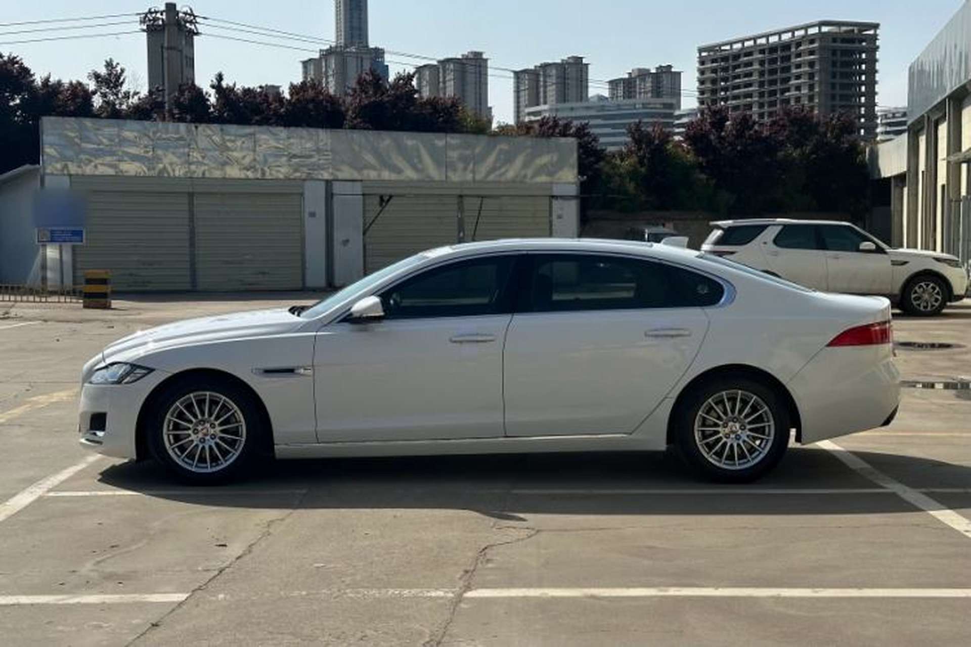 Used Jaguar XFL 2017 XFL 2.0T 200PS Luxury Edition Exterior 3