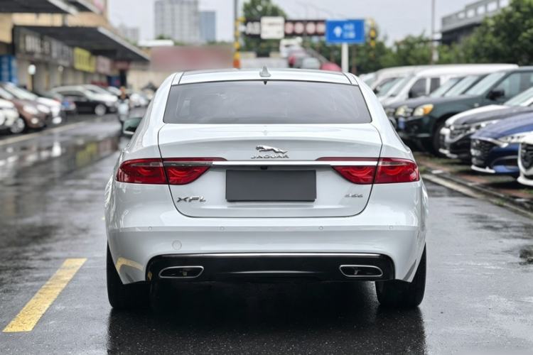 Used Jaguar XFL 2017 XFL 3.0 SC 340 PS Premium Edition Exterior 3