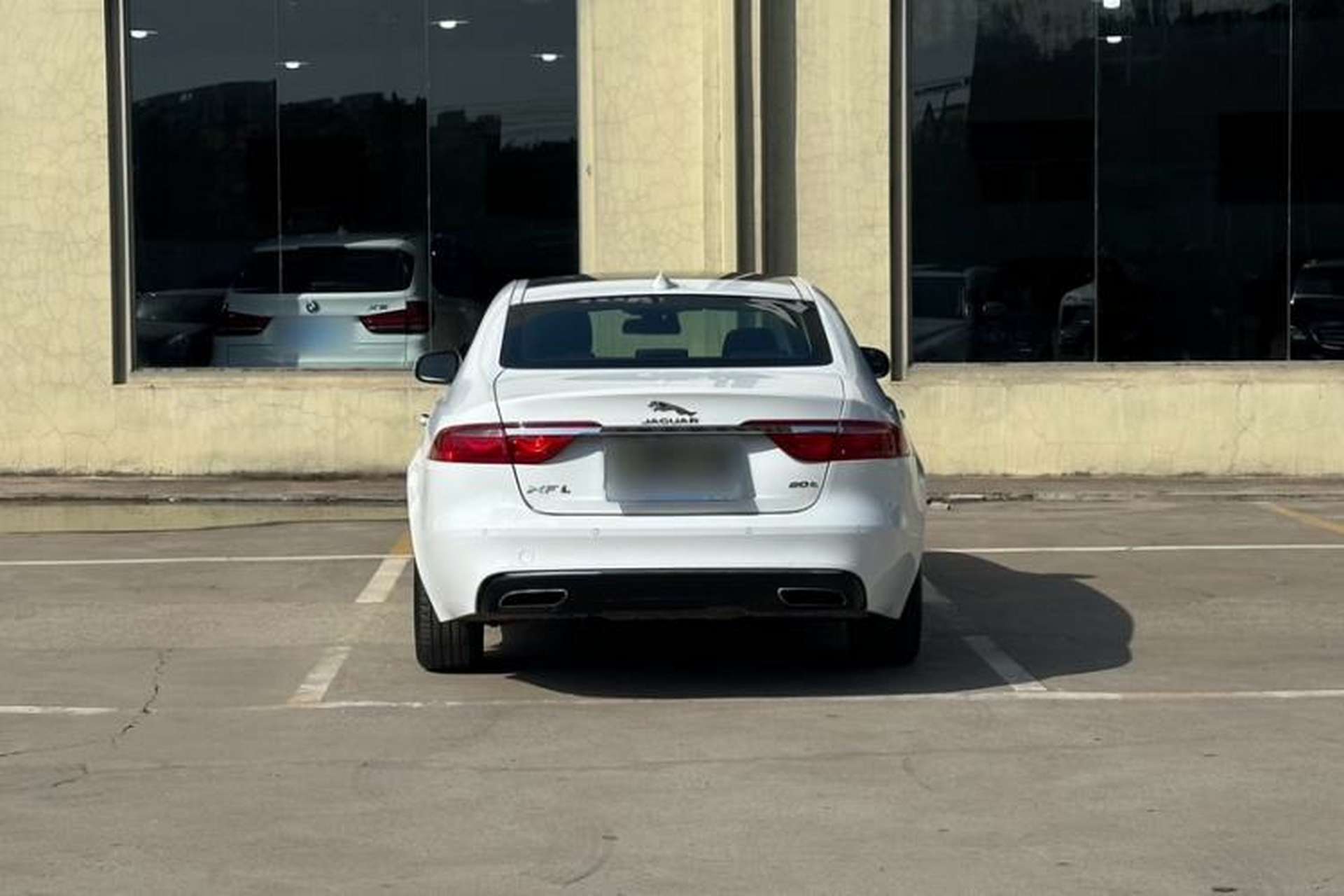 Used Jaguar XFL 2017 XFL 2.0T 200PS Luxury Edition Exterior 5