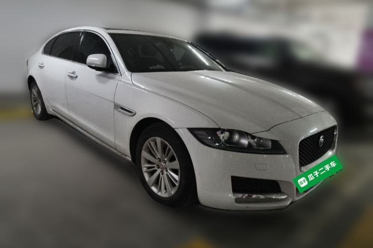 Used Jaguar XFL 2017 XFL 2.0T 240PS Luxury Edition Front Right 45 Deg