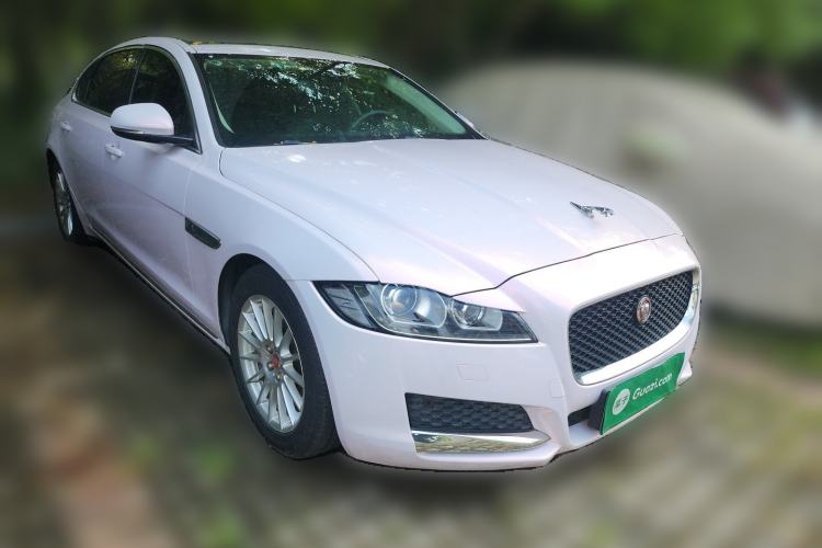 Used Jaguar XFL 2017 XFL 2.0T 200PS Windflower Edition Front Right 45 Deg