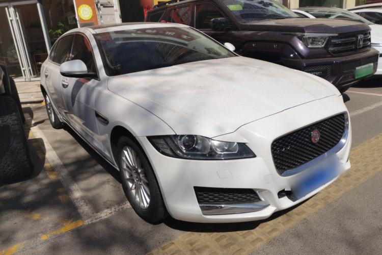 Used Jaguar XFL 2017 XFL 2.0T 200PS Luxury Edition Front Right 45 Deg