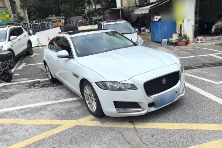 Used Jaguar XFL 2017 XFL 2.0T 200PS Elite Edition Front Right 45 Deg