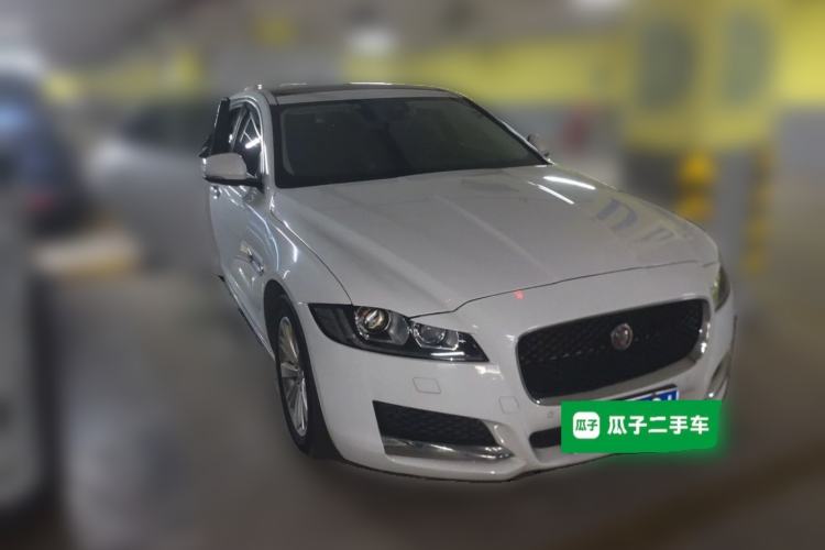Used Jaguar XFL 2017 XFL 2.0T 240PS Luxury Edition Front Right 45 Deg