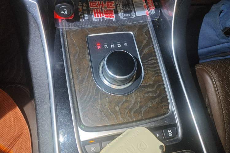 Used Jaguar XFL 2017 XFL 2.0T 240PS Premium Edition Gear Lever