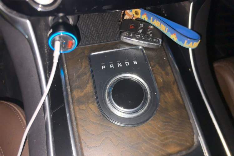Used Jaguar XFL 2017 XFL 2.0T 240PS Luxury Edition Gear Lever