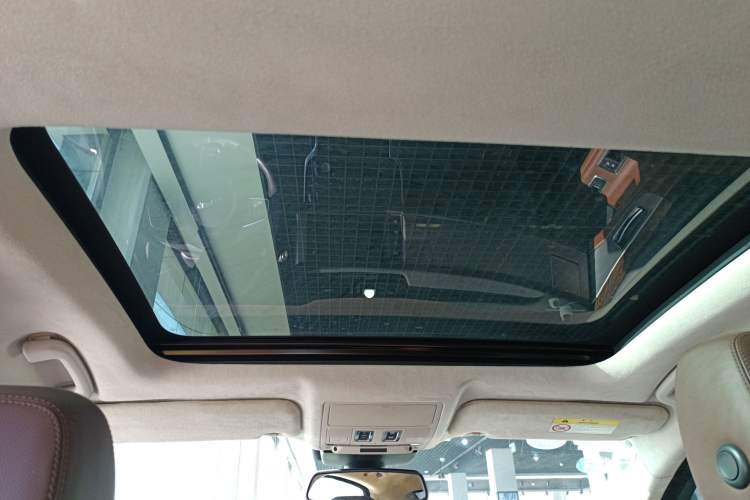 Used Jaguar XFL 2017 XFL 2.0T 240PS Luxury Edition Headliner