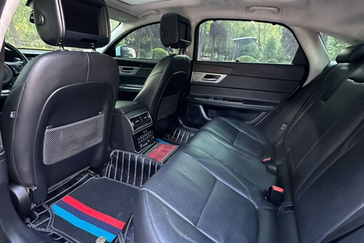Used Jaguar XFL 2017 XFL 2.0T 240PS Premium Edition Interior 3