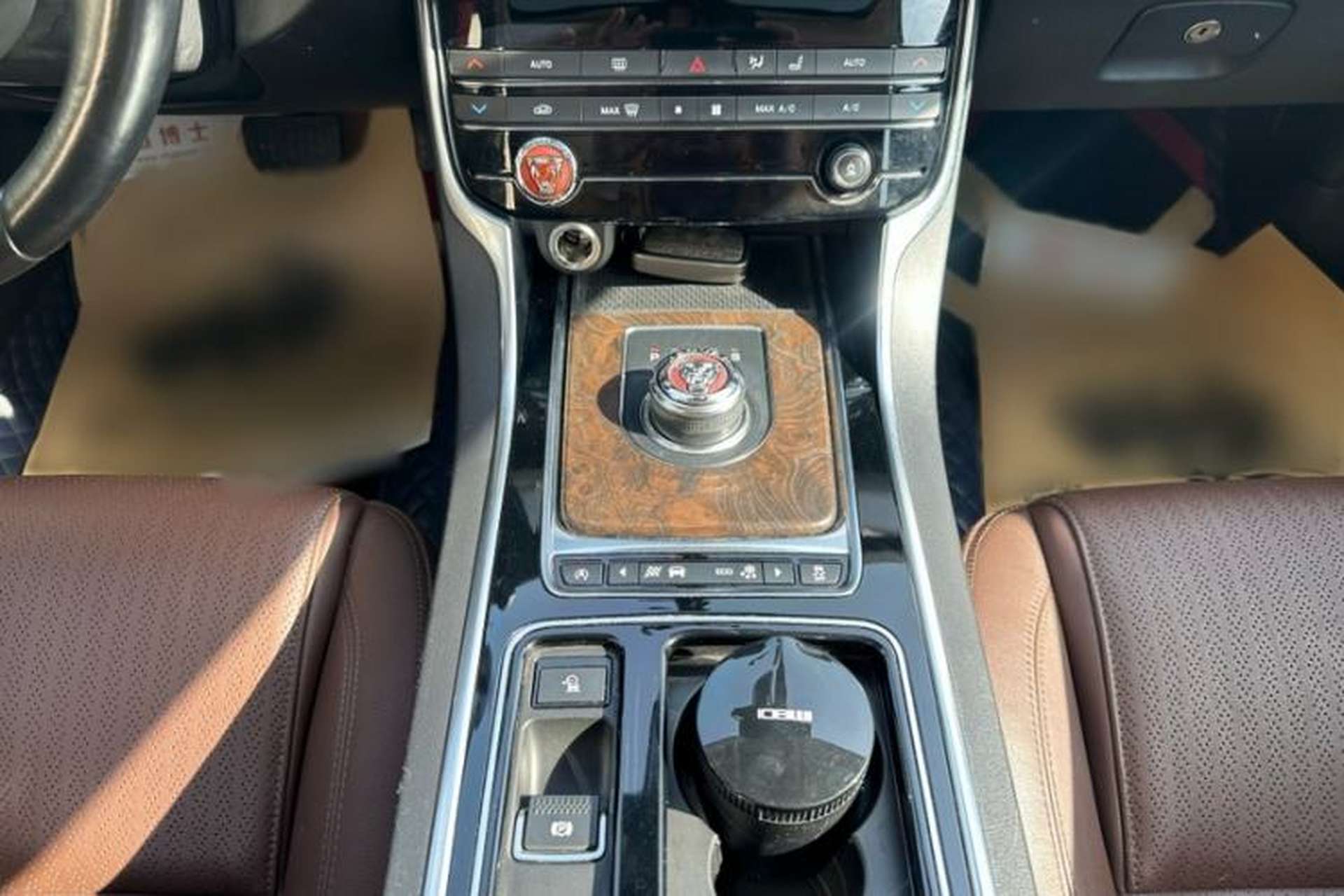 Used Jaguar XFL 2017 XFL 2.0T 200PS Luxury Edition Interior 5
