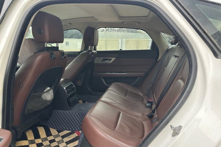 Used Jaguar XFL 2017 XFL 2.0T 200PS Luxury Edition Interior 8