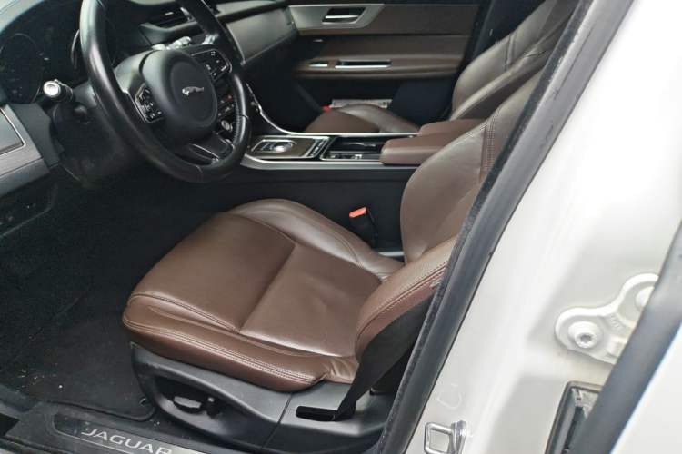 Used Jaguar XFL 2017 XFL 2.0T 240PS Luxury Edition Left Front Seat