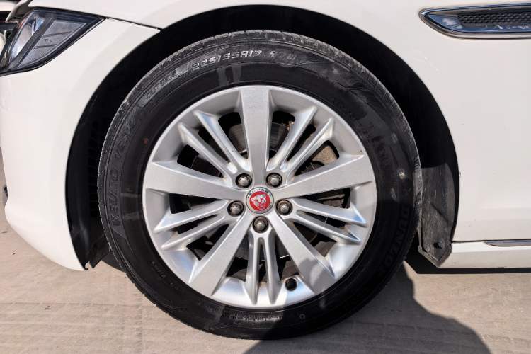 Used Jaguar XFL 2017 XFL 2.0T 240PS Luxury Edition Left Front Wheel Hub