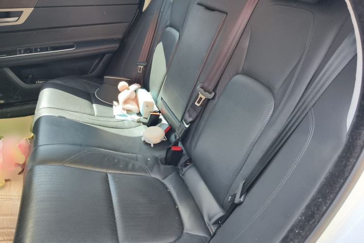 Used Jaguar XFL 2017 XFL 2.0T 240PS Luxury Edition Left Rear Seat