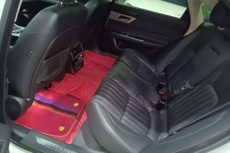 Used Jaguar XFL 2017 XFL 2.0T 240PS Luxury Edition Left Rear Seat