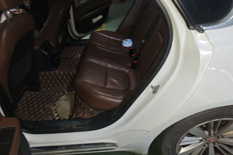 Used Jaguar XFL 2017 XFL 2.0T 240PS Luxury Edition Left Rear Seat