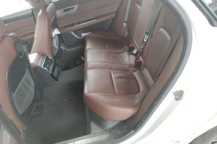 Used Jaguar XFL 2017 XFL 2.0T 240PS Luxury Edition Left Rear Seat