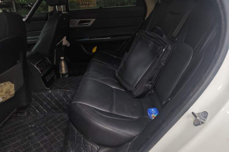 Used Jaguar XFL 2017 XFL 2.0T 240PS Luxury Edition Left Rear Seat