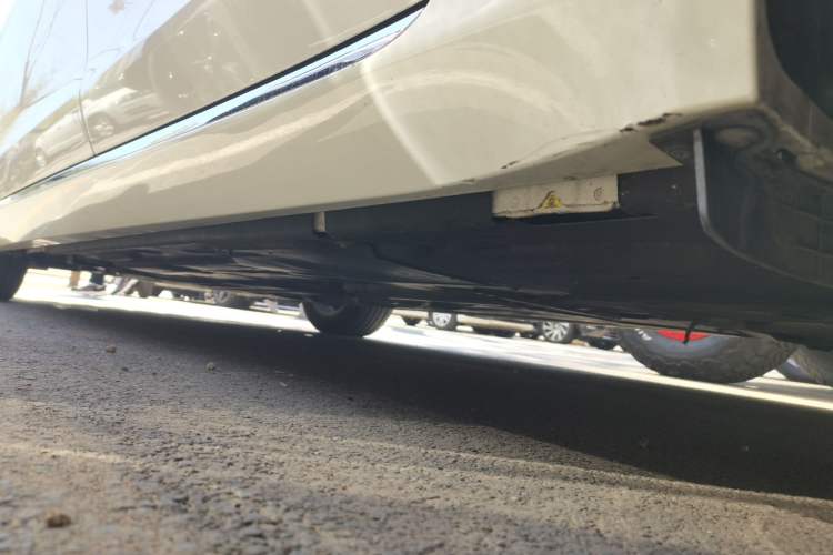 Used Jaguar XFL 2017 XFL 2.0T 200PS Luxury Edition Left Side Sill