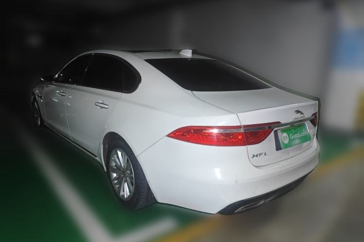 Used Jaguar XFL 2017 XFL 2.0T 240PS Premium Edition Rear Left 45 Deg