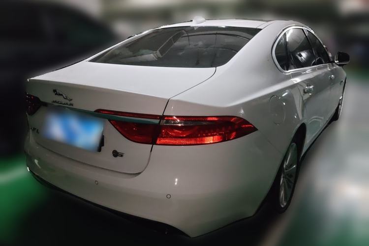 Used Jaguar XFL 2017 XFL 2.0T 240PS Luxury Edition Rear Right 45 Deg