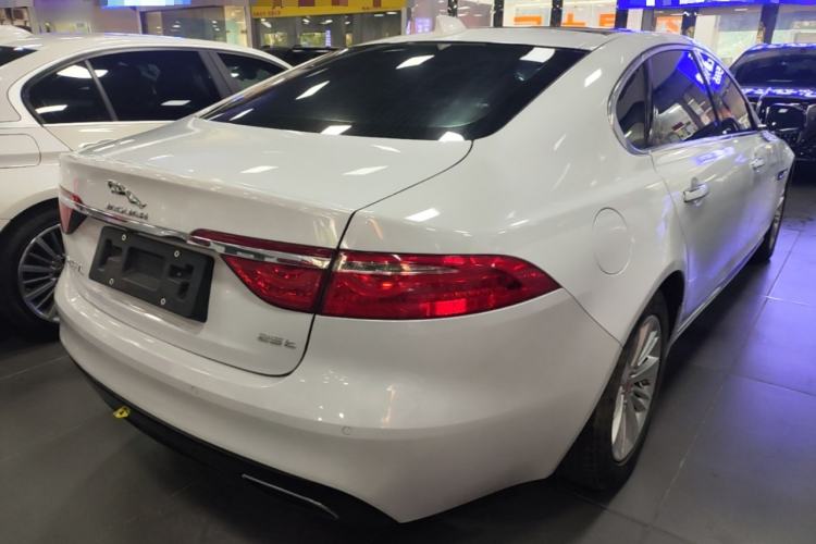 Used Jaguar XFL 2017 XFL 2.0T 240PS Premium Edition Rear Right 45 Deg
