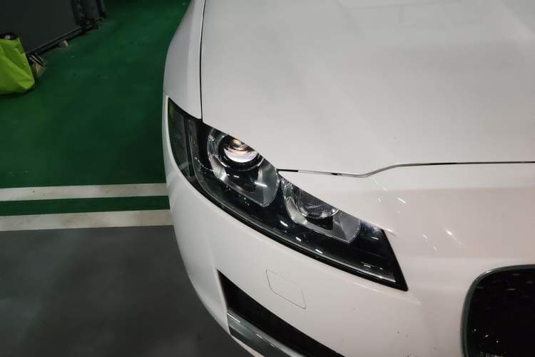 Used Jaguar XFL 2017 XFL 2.0T 240PS Luxury Edition Right Front Headlight