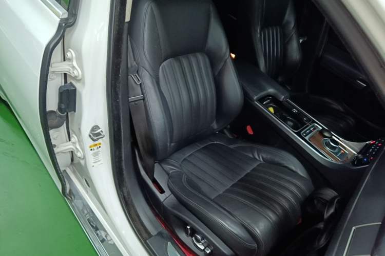 Used Jaguar XFL 2017 XFL 2.0T 240PS Luxury Edition Right Front Seat