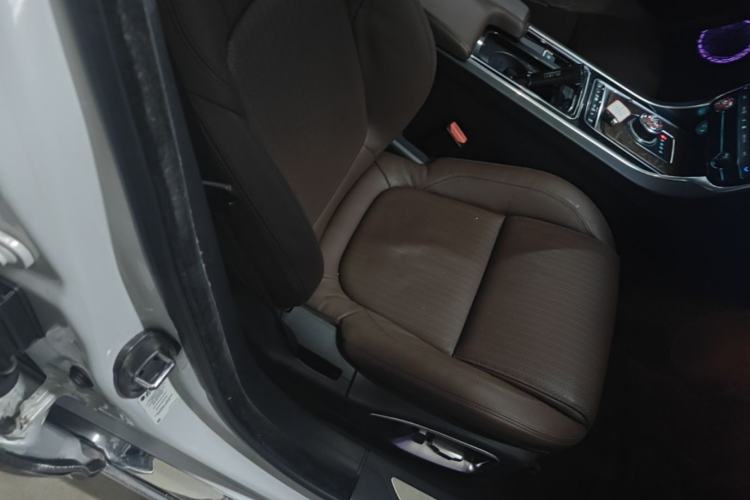 Used Jaguar XFL 2017 XFL 2.0T 200PS Luxury Edition Right Front Seat