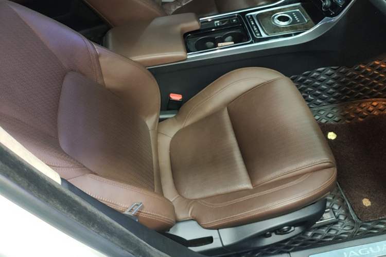 Used Jaguar XFL 2017 XFL 2.0T 240PS Premium Edition Right Front Seat