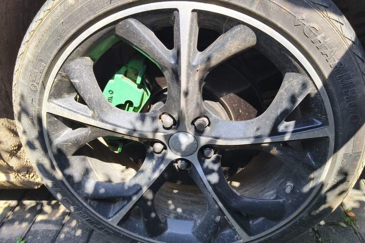 Used Jaguar XFL 2017 XFL 2.0T 240PS Luxury Edition Right Front Wheel Hub