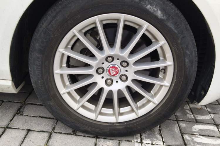 Used Jaguar XFL 2017 XFL 2.0T 200PS Elite Edition Right Front Wheel Hub
