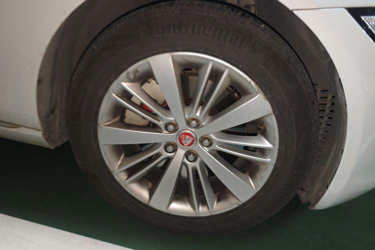 Used Jaguar XFL 2017 XFL 2.0T 240PS Luxury Edition Right Front Wheel Hub