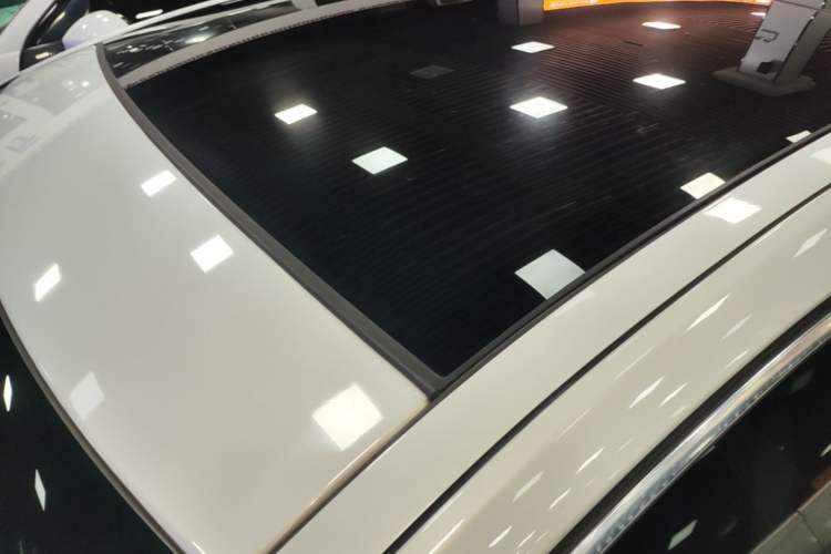 Used Jaguar XFL 2017 XFL 2.0T 240PS Premium Edition Roof