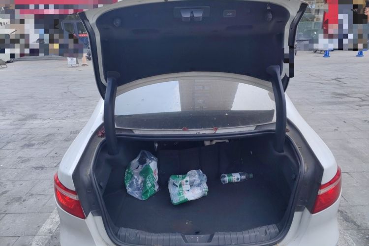 Used Jaguar XFL 2017 XFL 2.0T 240PS Premium Edition Trunk