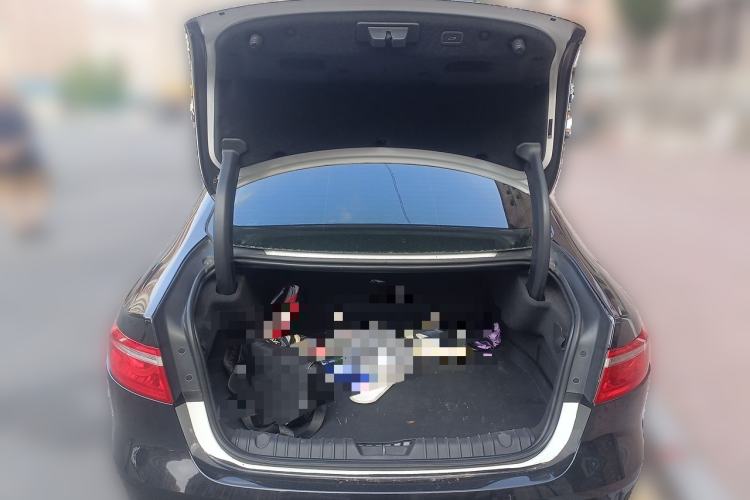 Used Jaguar XFL 2017 XFL 2.0T 240PS Premium Edition Trunk