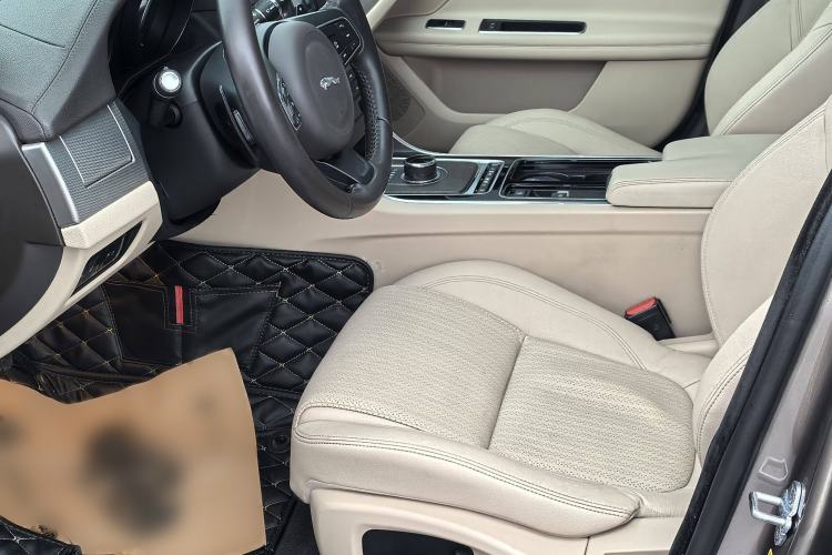 Used Jaguar XFL 2017 XFL 2.0T 240PS Luxury Edition Interior 4