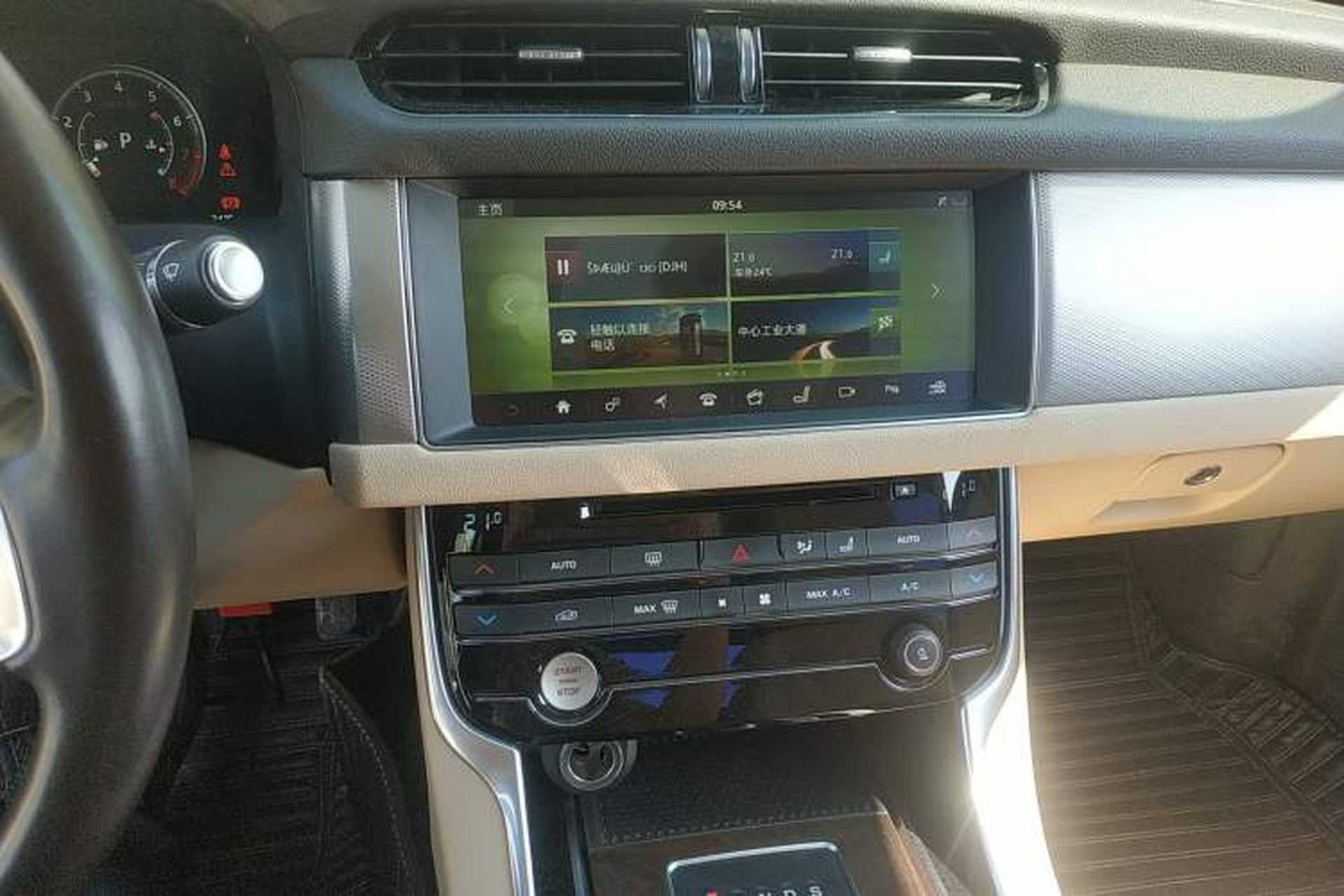 Used Jaguar XFL 2018 XFL 2.0T 250 PS Luxury Edition Audio And AC Panel